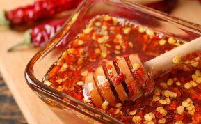 Aštrus medus: šiuolaikiška priemonė nuo kosulio, slogos ir gerklės skausmo