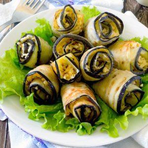 Baklažanų ritinėliai su sūriu ir česnaku. Užkandis kiekvienai progai!