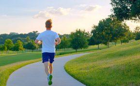 Bėgimo patarimai pradedantiesiems: kaip pradėti ir mėgautis kiekvienu žingsniu