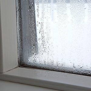 Būdai, kaip sumažinti langų rasojimą