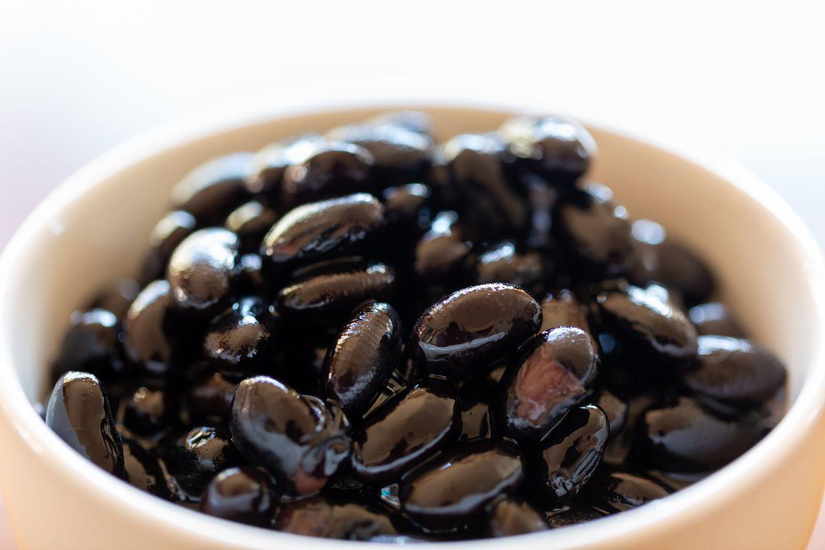 Juodosios pupelės – natūrali priemonė cholesterolio mažinimui