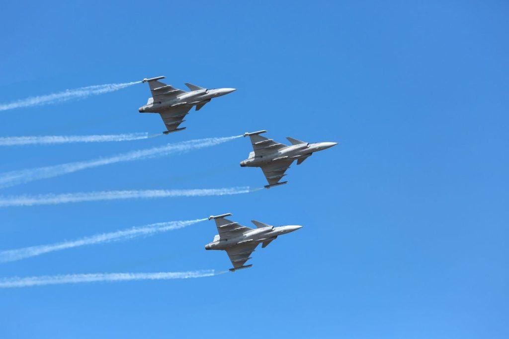 Dar viena Europos šalis keičia keturis dešimtmečius tarnavusius F-16 į F-35. Naujas saugumo garantas Ukrainai. F-16 Ukrainą gali pasiekti dar šių metų pabaigoje