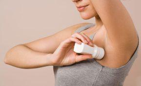 Daugelis žmonių vis dar neteisingai naudoja antiperspirantą. Dėl to jis tampa mažiau veiksmingas