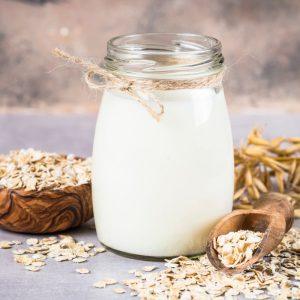 Dietinis kokteilis su cinamonu, obuoliais ir avižomis