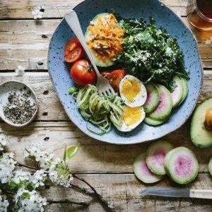 Gastroenterologas atskleidė, kaip maitinasi nesenstantys žmonės