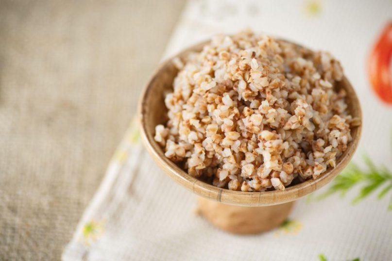 Grikių košė, kuri iš lėkštės dings tiesiog žaibišku greičiu: išbandykite ir įsitikinsite patys