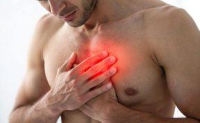 Gydytojai įvardijo ligą, kuri sukelia staigų skausmą krūtinėje