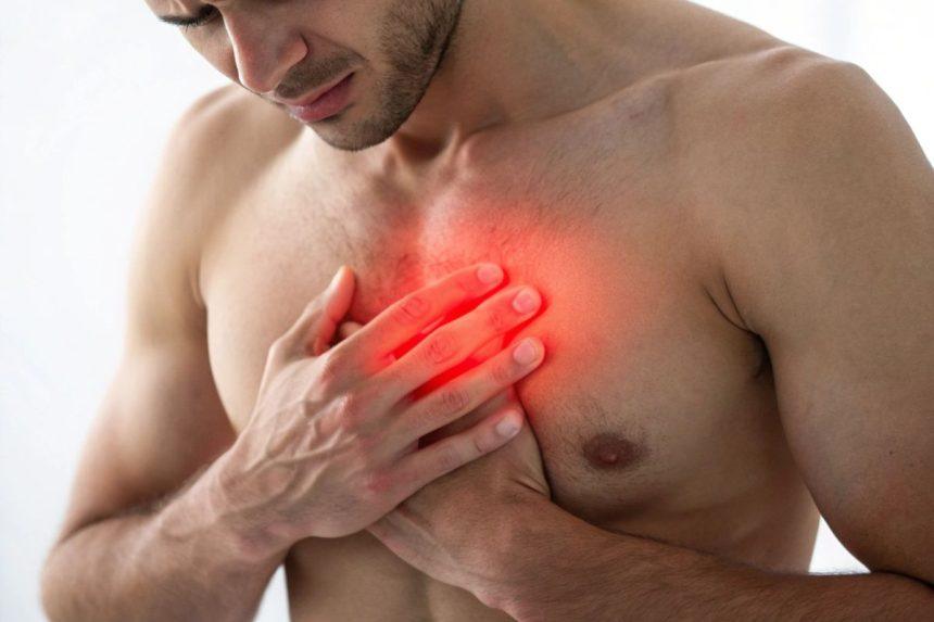 Gydytojai įvardijo ligą, kuri sukelia staigų skausmą krūtinėje