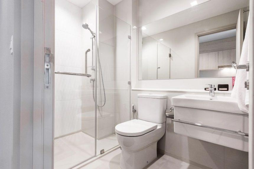 Išbandykite šią viešbučiuose naudojamą gudrybę: malonus aromatas vonioje išliks ilgiau