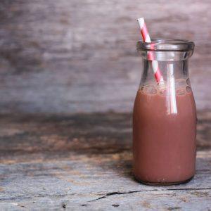 Juodojo šokolado pienas: Natūralus energijos šaltinis sprinto našumui gerinti