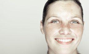 Ką apie moterį sako jos nenoras naudoti makiažą?