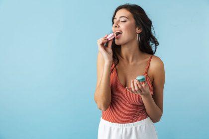 Ką reiškia nekontroliuojamas užkandžiavimas: mitybos specialisto atsakymas