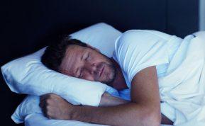 Kaip greitai užmigti per 2 minutes: karinis metodas, kuris veikia