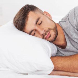 Kaip miegojimas ant šono veikia jūsų smegenis