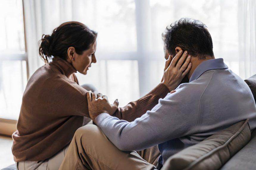 Kaip padėti gedinčiam žmogui: naudingi patarimai