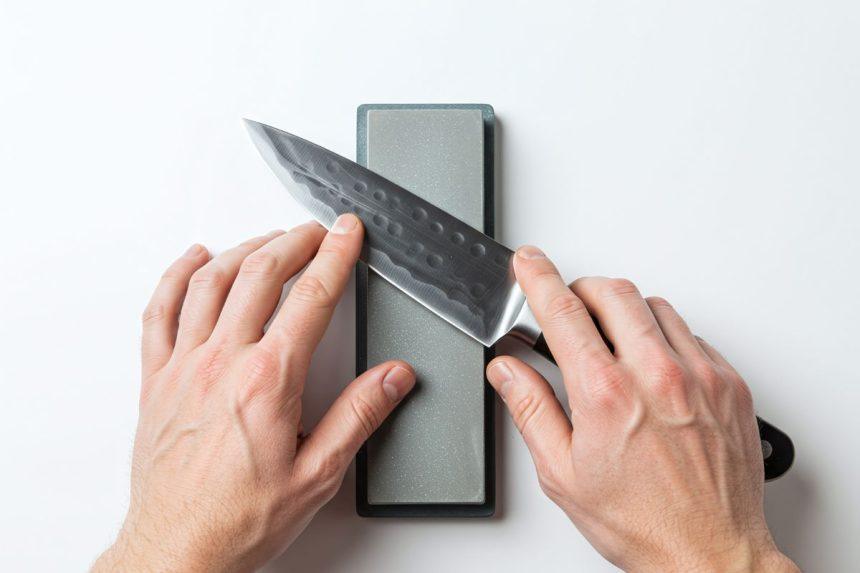 Kaip pagaląsti peilį be galąstuvo? Ir kitos virtuvės gudrybės