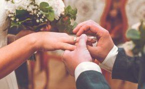 Kaip santuoka ir pavardės keitimas veikia moters charakterį ir energiją?