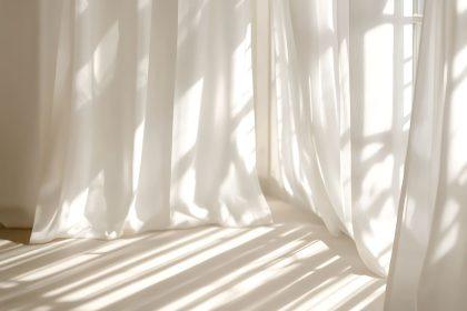 Kaip skalbti užuolaidas, kad jos išliktų baltos?