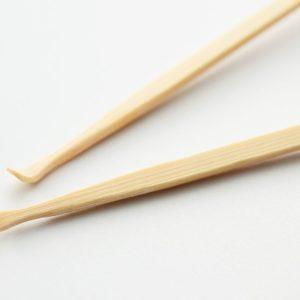 Kaip su sušių lazdelėmis pašalinti plaukus iš kanalizacijos?