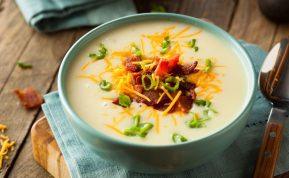 Kaip sutirštinti sriubą su bulvėmis: paprastas būdas be miltų ar grietinėlės