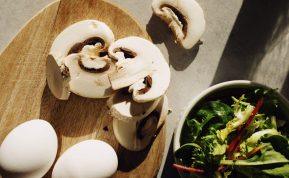 Kaip valyti skalbimo mašiną ir pašalinti pelėsį?