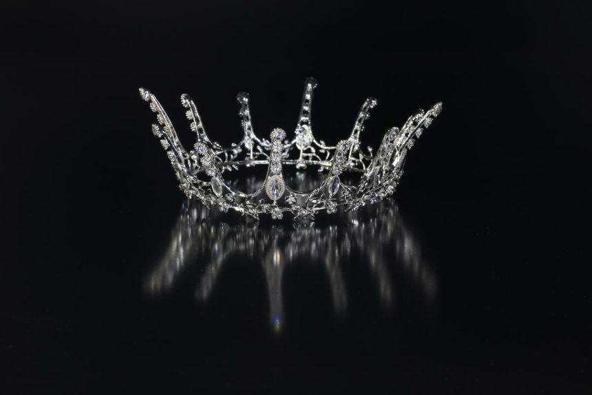 Karalienės Elžbietos patarimai nuobodžioms damoms