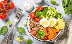 Ko nevalgyti sulaukus 50 metų: gydytoja papasakojo, kaip pakeisti mitybą