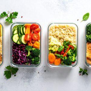 Kodėl negalima laikyti maisto likučių folijoje: 5 patarimai, kaip saugiai laikyti maistą