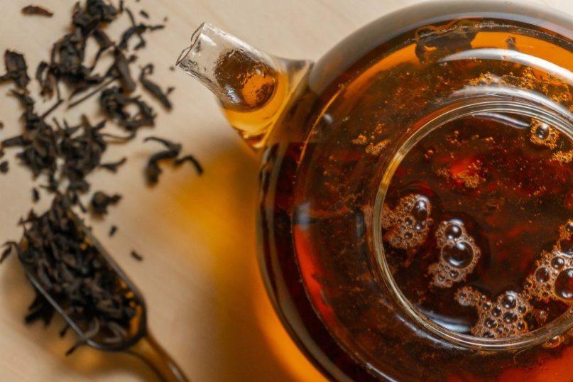 Kokią arbatą geriau gerti ryte: juodą ar žalią?