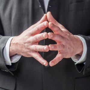 Kūno kalbos ženklai, kurie išduoda, ką stengiamės nuslėpti žodžiais