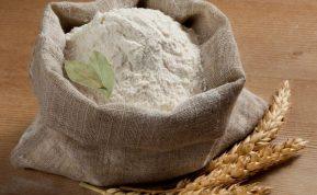 Lauro lapas ne tik prieskonis – jis apsaugo nuo kenkėjų ir valo orą namuose