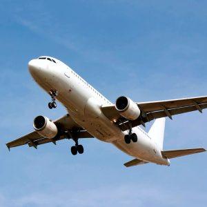 Lufthansa pranešė apie plataus masto skrydžių mažinimą: kokie reisai bus atšaukti?