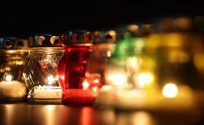 Maža gudrybė, kuri išgelbės jūsų kapinių žvakes: jos degs ilgiau bet kokiu oru