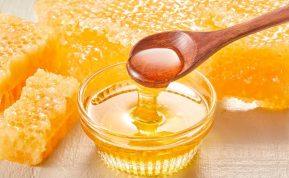 Mitybos specialistas įvardino, kiek medaus galima suvalgyti per dieną