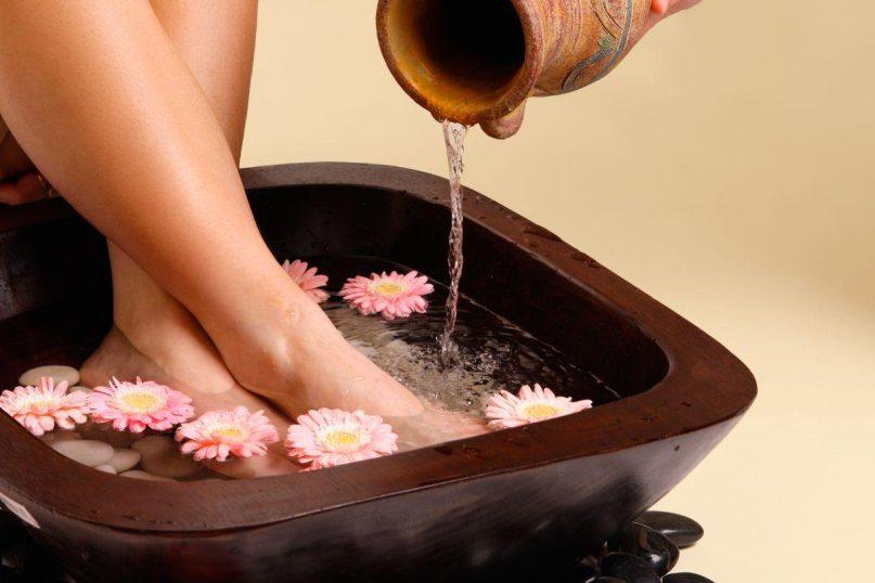 Namuose pasidarykite šią vonelę:  tai padės išspręsti įaugusių nagų problemą