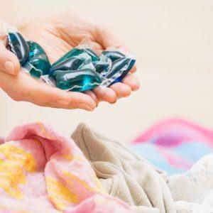 Pagrindinė klaida, skalbimui naudojant kapsules: beveik pusė žmonių daro tai neteisingai