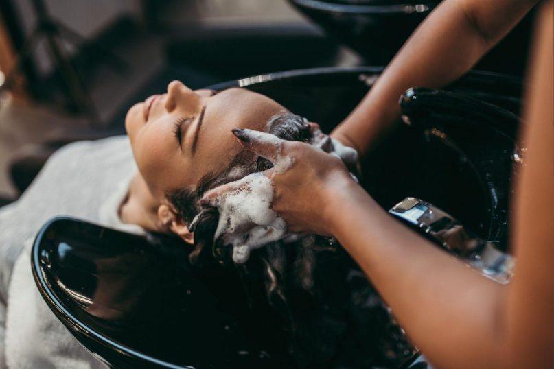 „Saloninis insultas“ – pavojus, apie kurį nežino daugelis