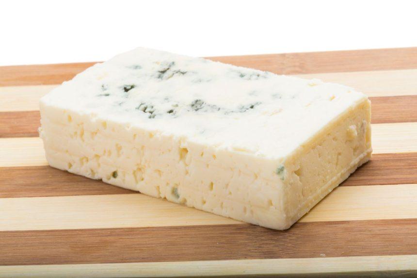 Pelėsis ant sūrio: ar jis tikrai yra sveikas? Sužinokite!