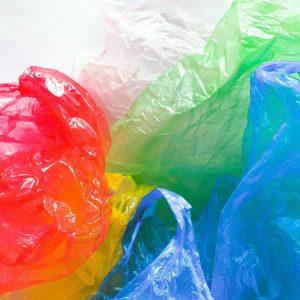 Plastikiniai maišeliai kelių stiprinimui: Nauja viltis aplinkosaugoje