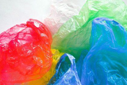 Plastikiniai maišeliai kelių stiprinimui: Nauja viltis aplinkosaugoje