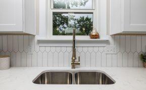 Po kelių minučių kriauklė bus kaip nauja be brangių cheminių medžiagų