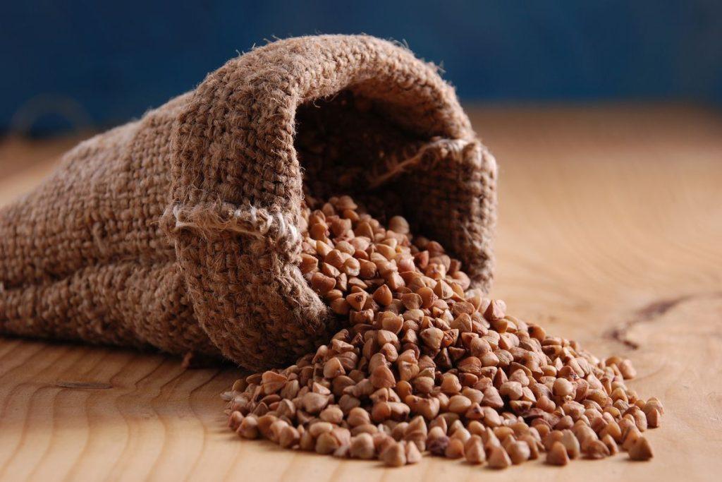 Priežastys, kodėl verta į savo mitybą įtraukti grikius. Įvairių ligų prevencijai