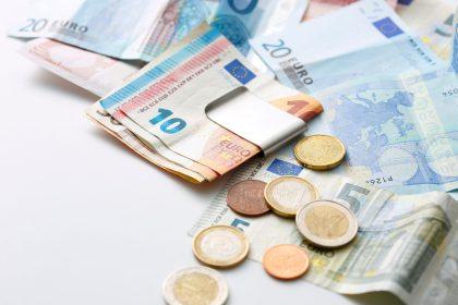 Ritualai, skirti skurdui ir finansinėms kliūtims pašalinti