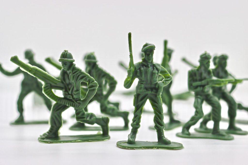 Rusai žudo savus? Naujai atlikti tyrimai parodė dar žiauresnę Rusijos pusę. Kariai be vilties