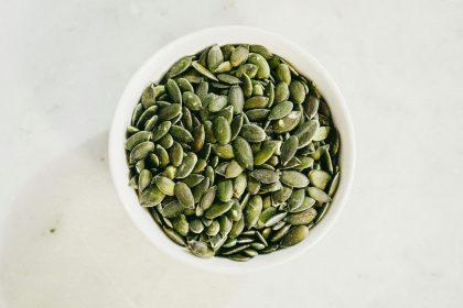 Saulėgrąžų ar moliūgų sėklos: kurios turi daugiau sveikatai naudingų savybių?