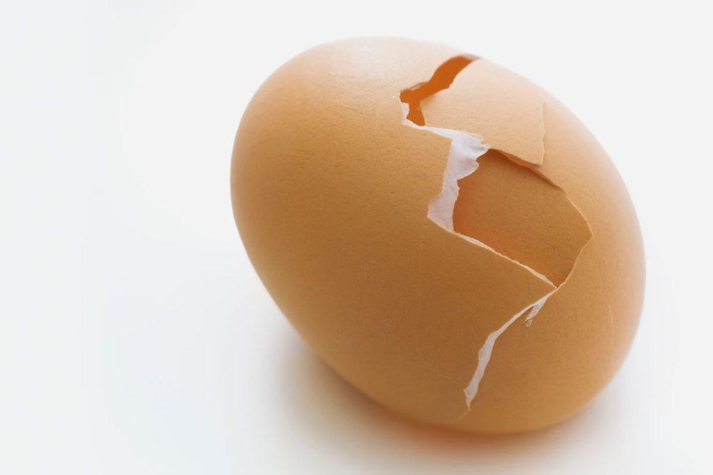 Seni, bet laiko patikrinti patarimai, praversiantys buityje! Neišmeskite suskilusių kiaušinių