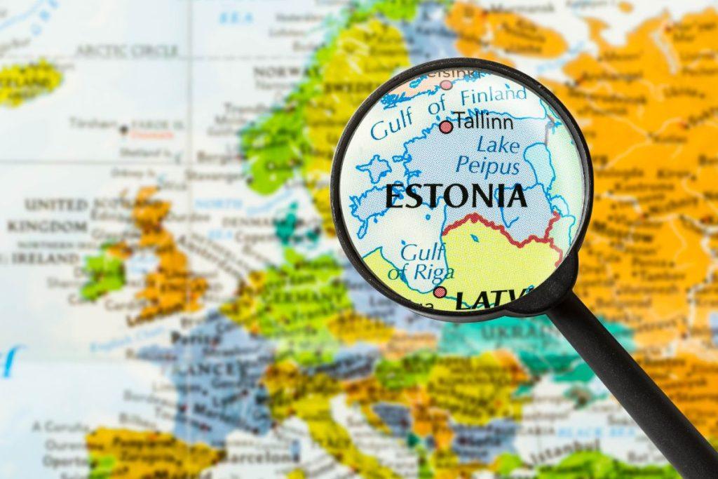 Senieji Merkel sprendimai šiandien kainuoja labai brangiai. Baltijos šalys teigia, jog ji atvedė Europą į didžiule krizę