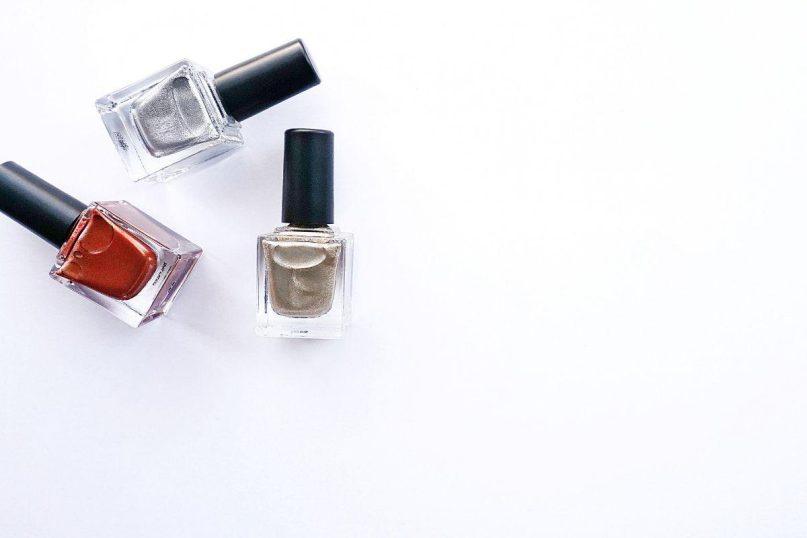 Seno nagų lako neišmetu. Aš naudoju jį, kai turiu problemų namuose