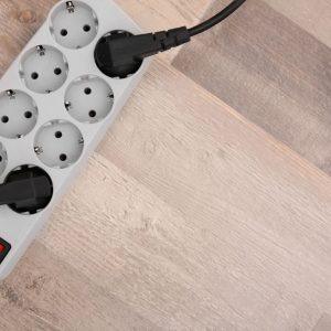 Šie prietaisai naudojami su ilgintuvu gali tapti tikras pavojus jūsų namams