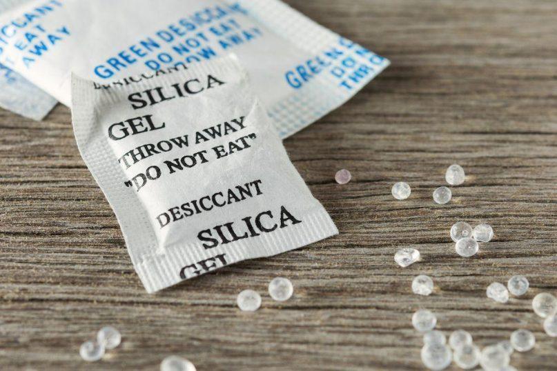 Silikagelis – kam iš tikrųjų skirtos šios mažos pakuotės ir kodėl jų nereikėtų išmesti